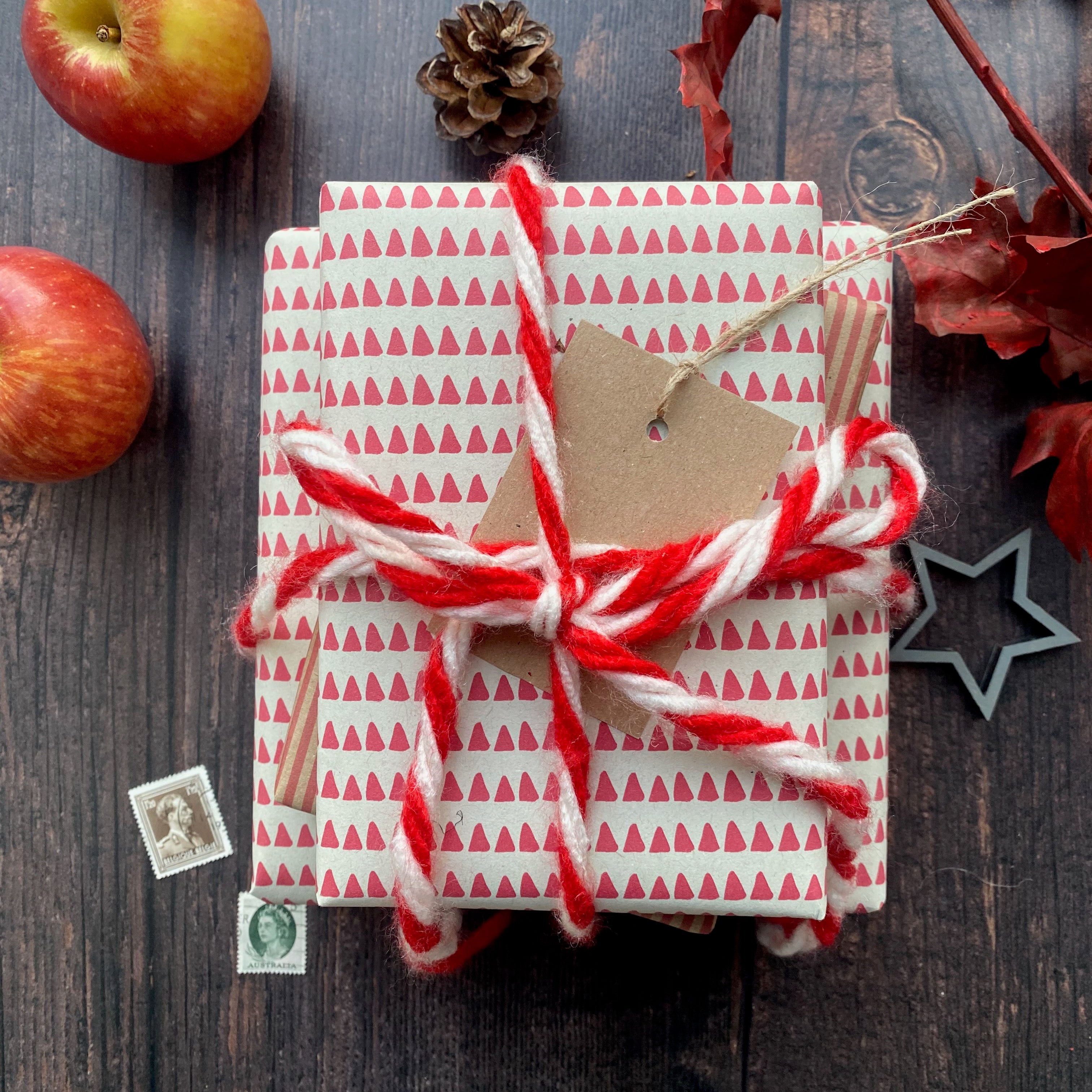 Red Triangle Stripe Paper Fibre Wrapping Paper Set