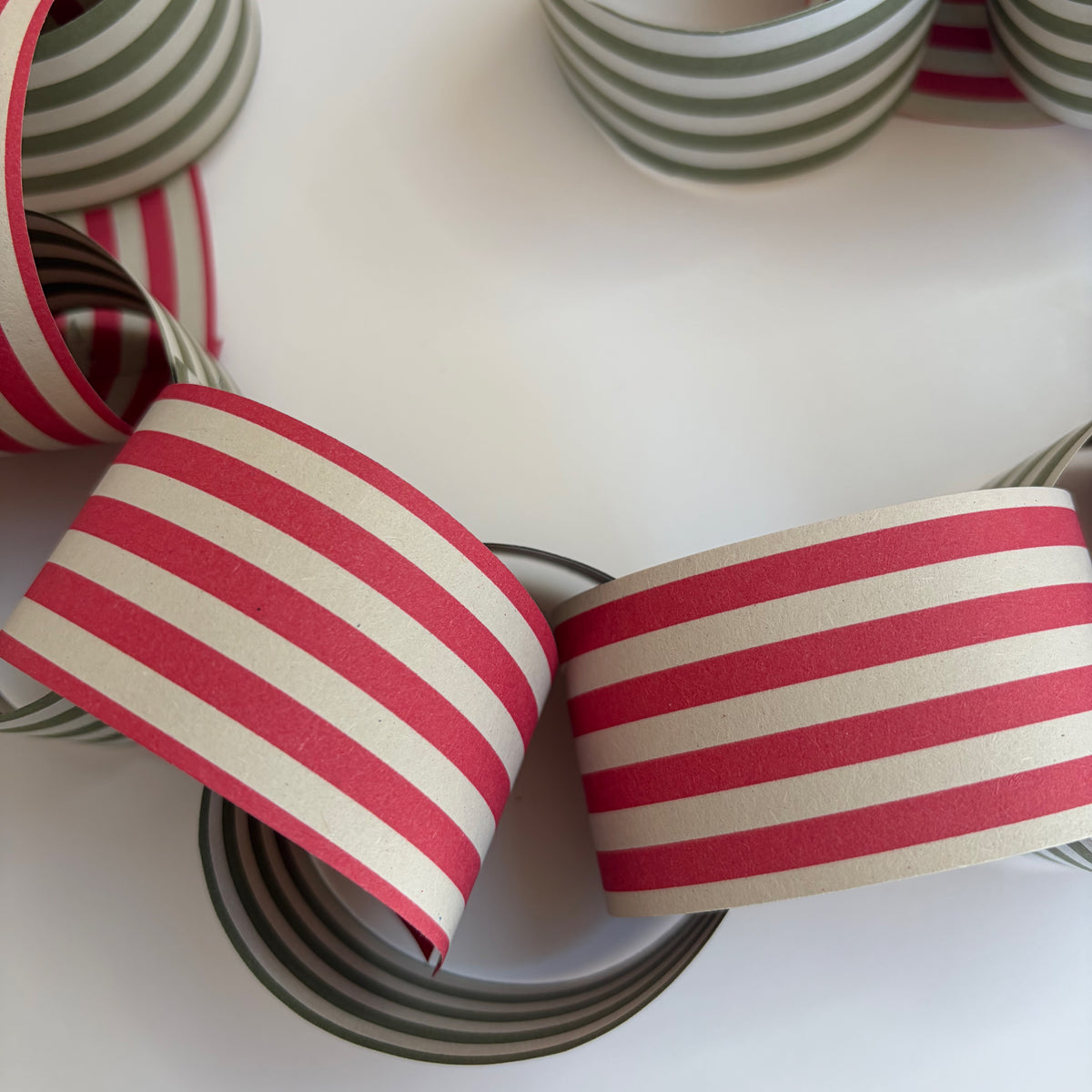 Paper Chain Garland, Striped Green & Red , Christmas Decoration,Recycled Paper Chain Decorations (230CM)