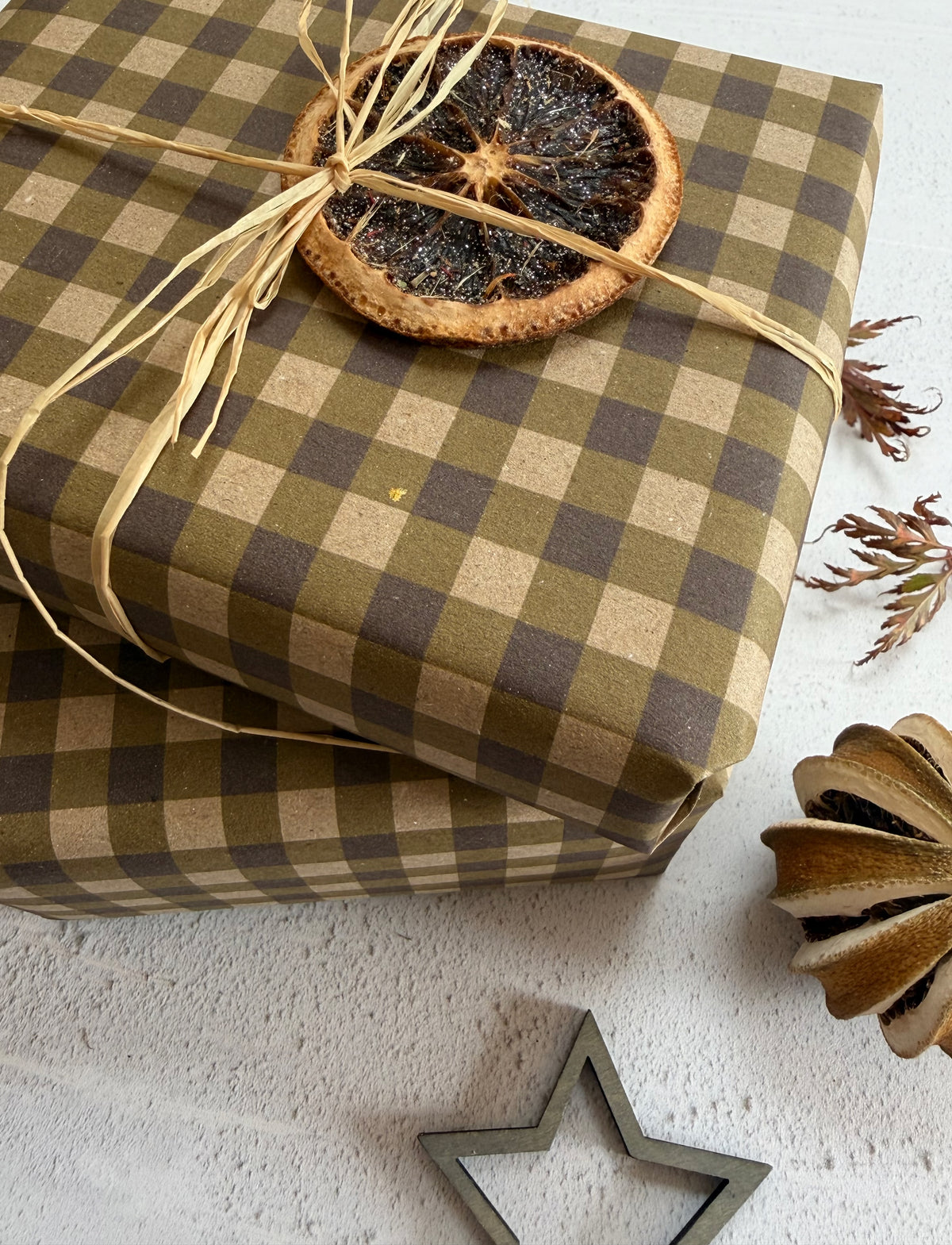 Moss Green Cheque Pattern Fibre 450 x 320mm Size Wrapping Paper Sheet
