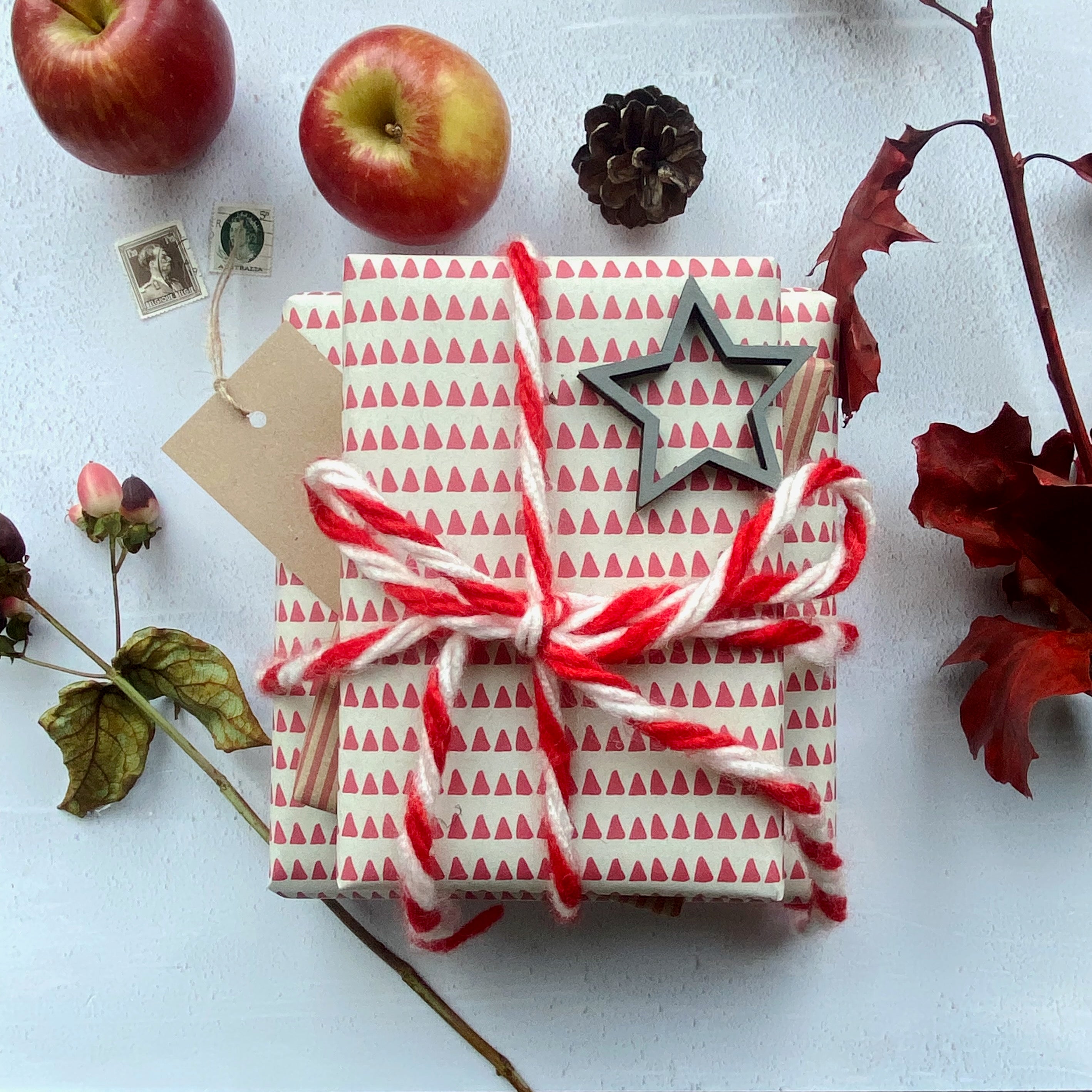 Red Triangle Stripe Paper Fibre Wrapping Paper Set