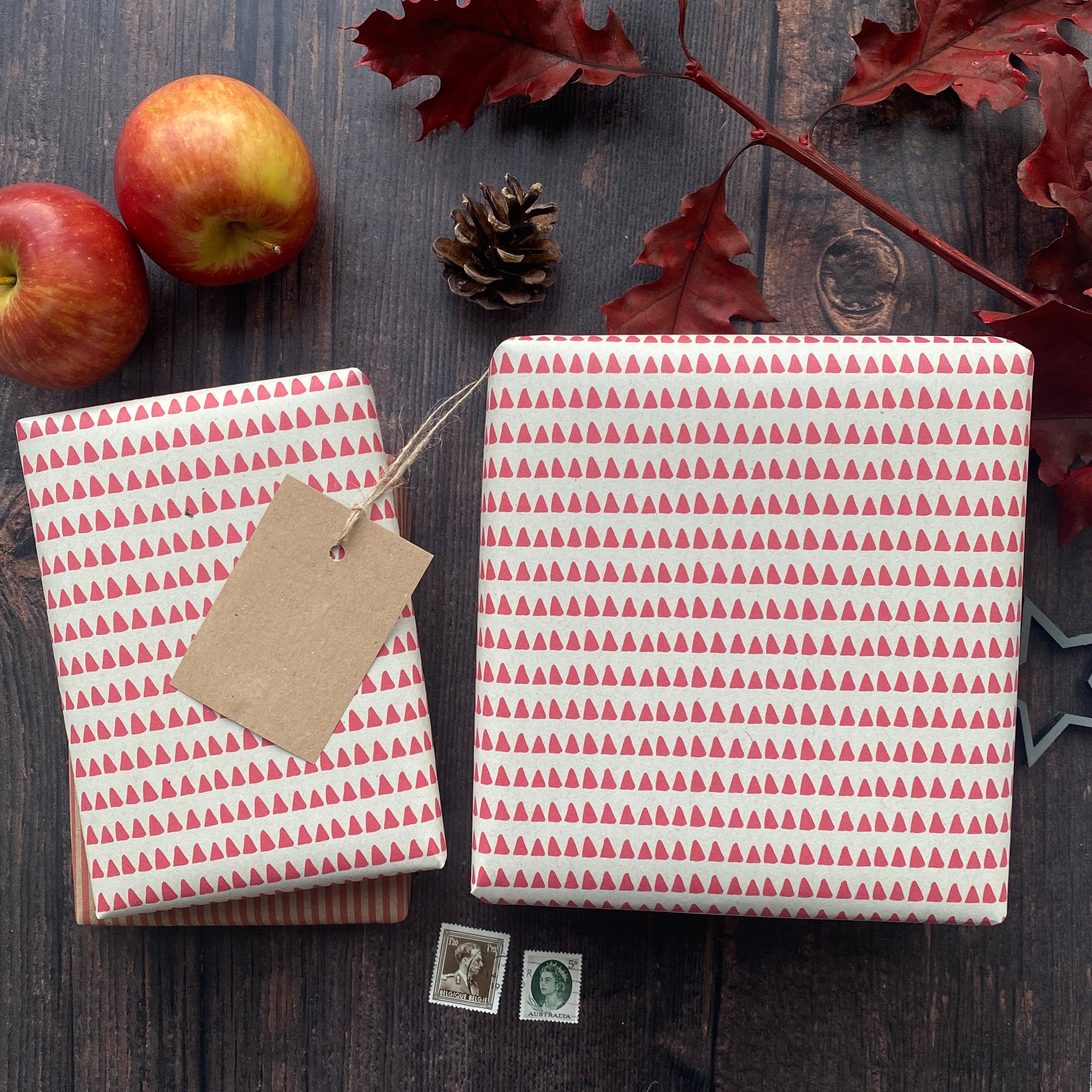 Red Triangle Stripe Paper Fibre Wrapping Paper Set