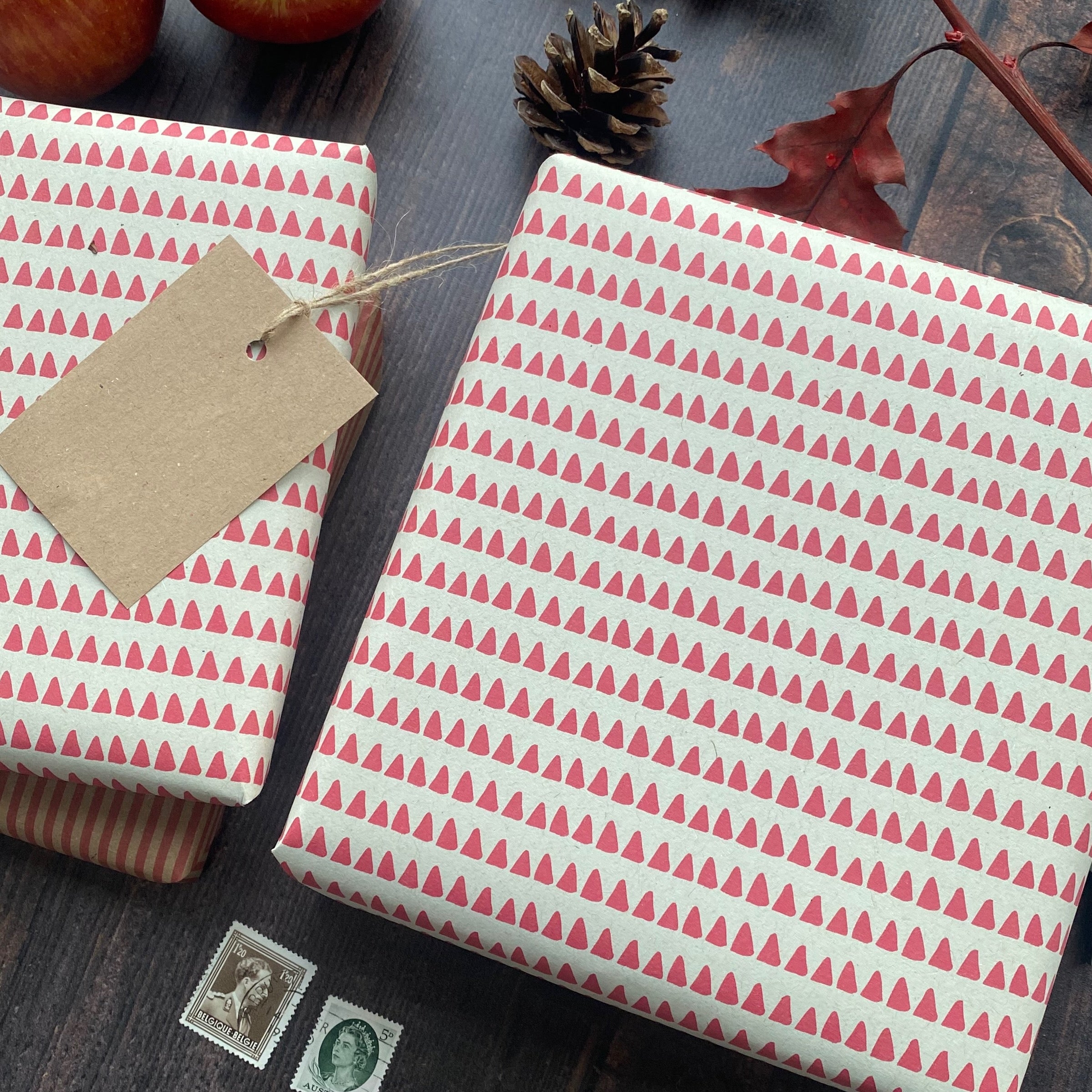 Red Triangle Stripe Paper Fibre Wrapping Paper Set