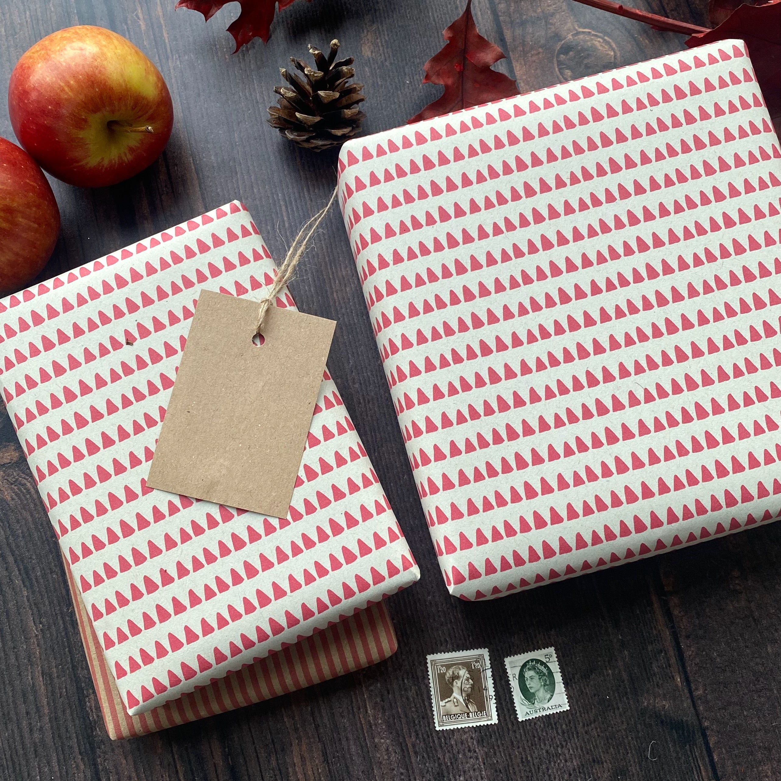 Red Triangle Stripe Paper Fibre Wrapping Paper Set