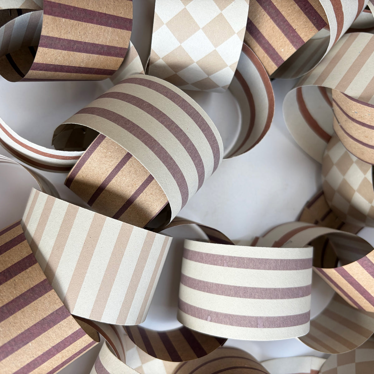 Paper Chains Mocha Berry Paper Garland (230cm)