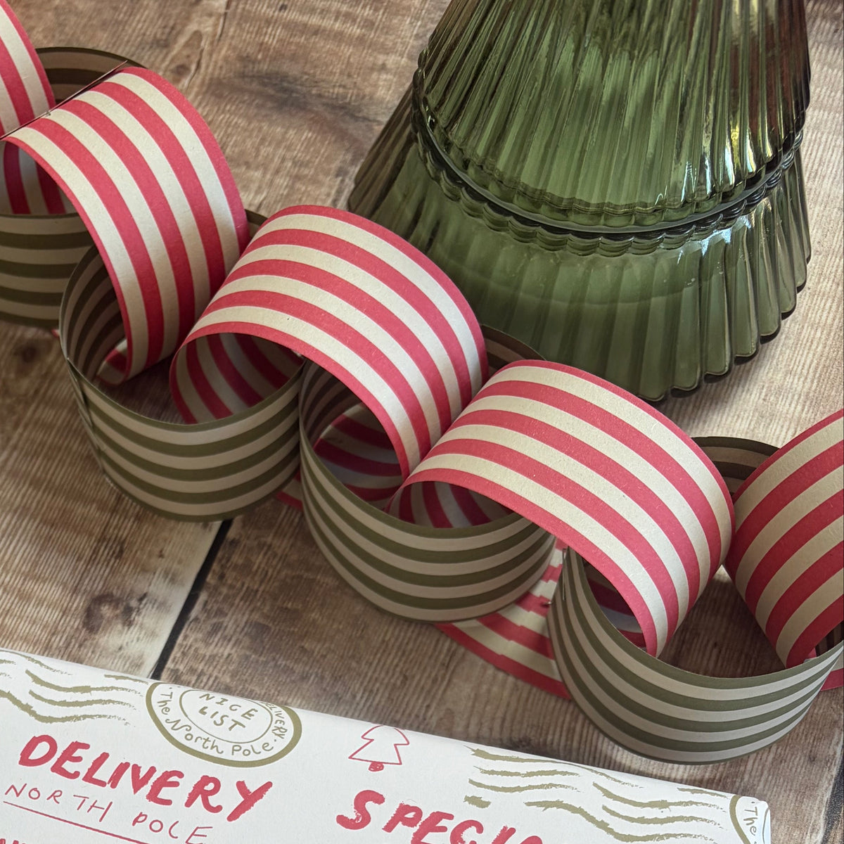 Paper Chain Garland, Striped Green & Red , Christmas Decoration,Recycled Paper Chain Decorations (230CM)