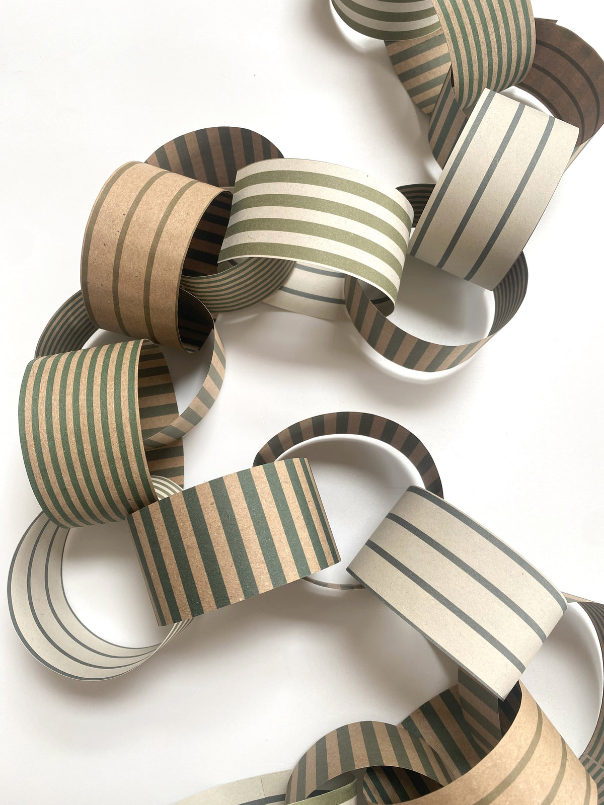 Green Stripe Paper Chain Garland Kit