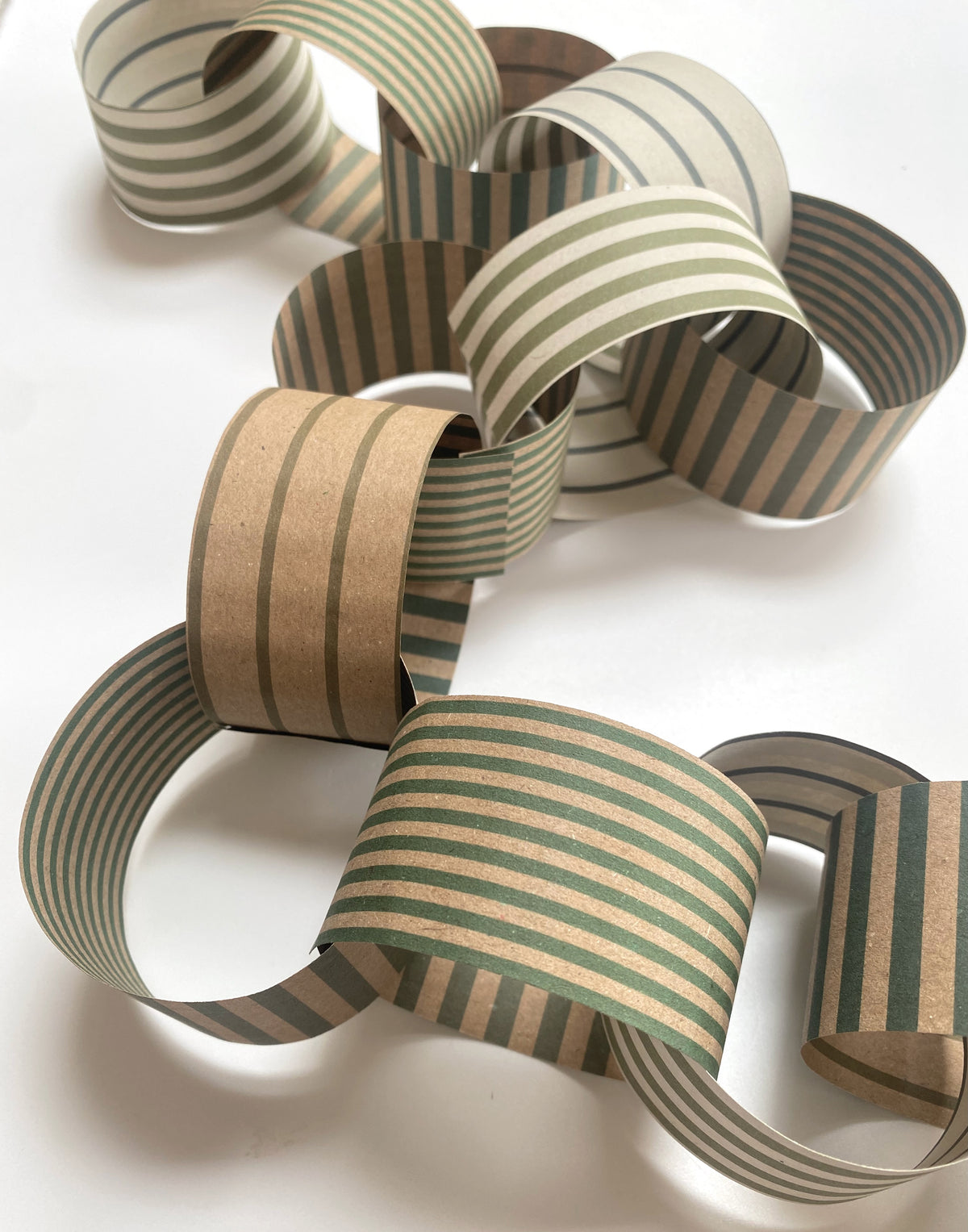 Green Stripe Paper Chain Garland Kit