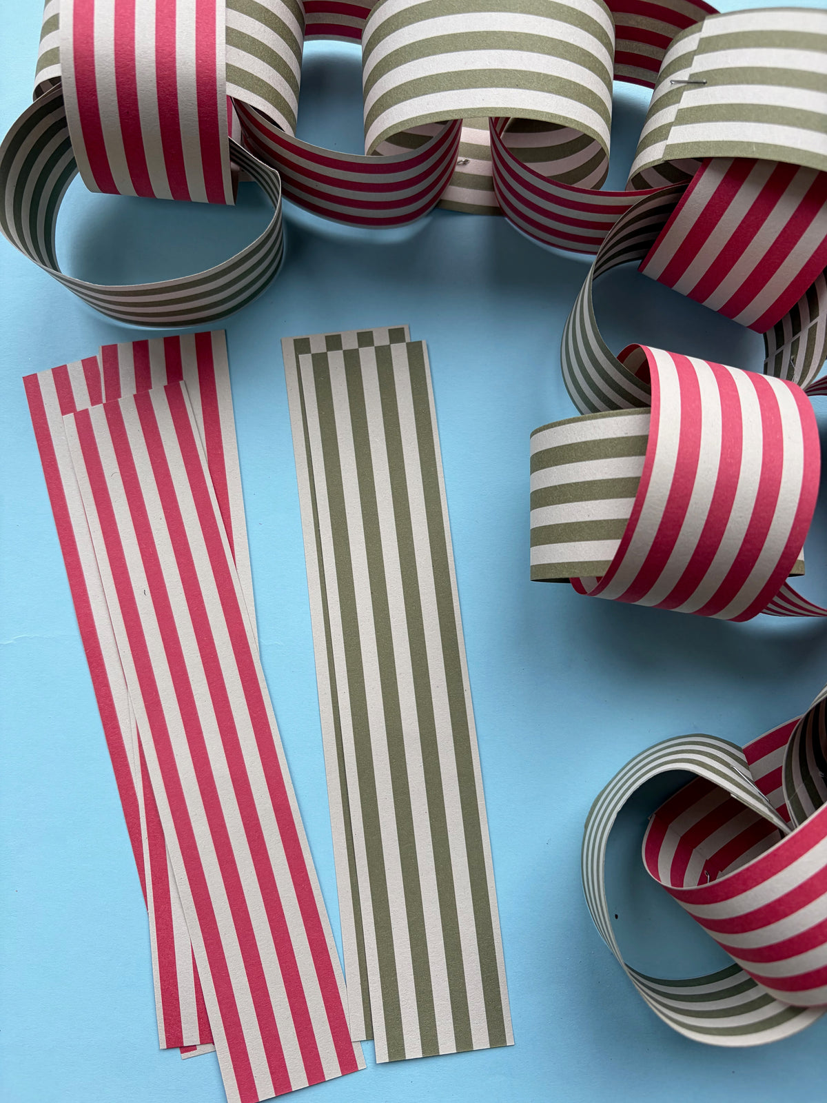 Paper Chain Garland, Striped Green & Red , Christmas Decoration,Recycled Paper Chain Decorations (230CM)