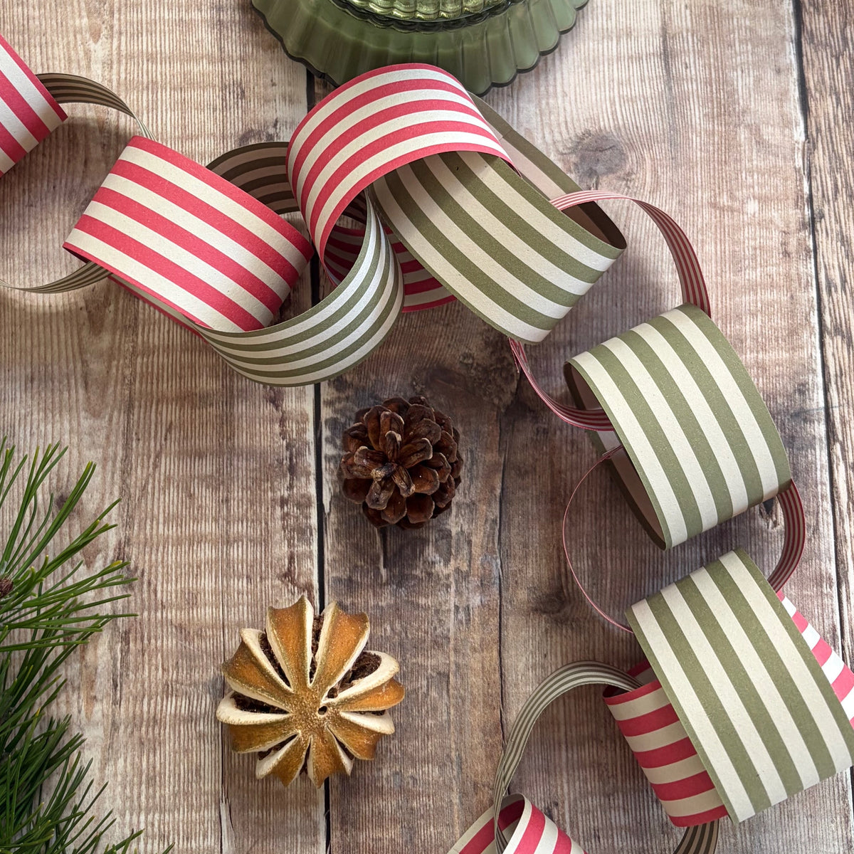 Paper Chain Garland, Striped Green & Red , Christmas Decoration,Recycled Paper Chain Decorations (230CM)